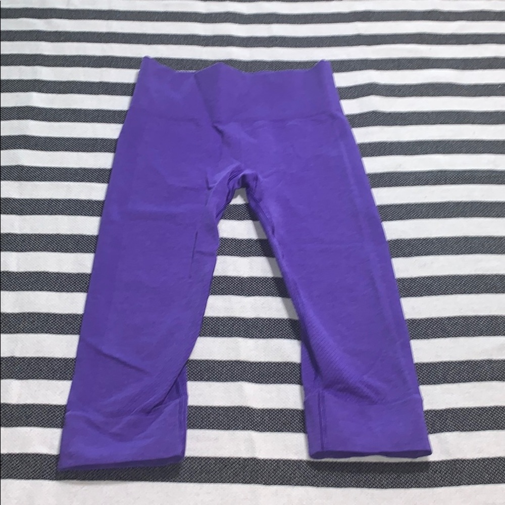 Lululemon leggings size 4